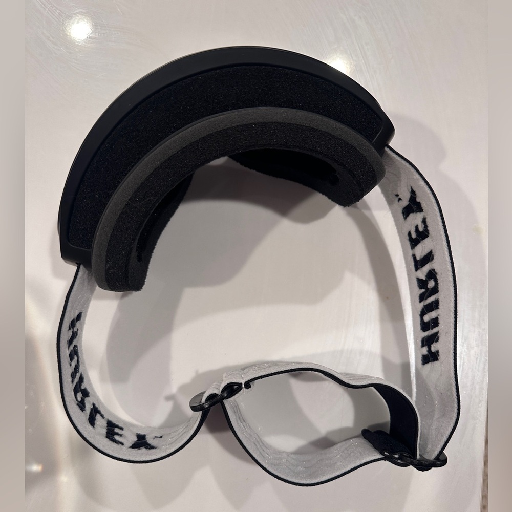 NWOT Hurley Black Ski and Snowboard Googles Adult - Picture 6 of 6
